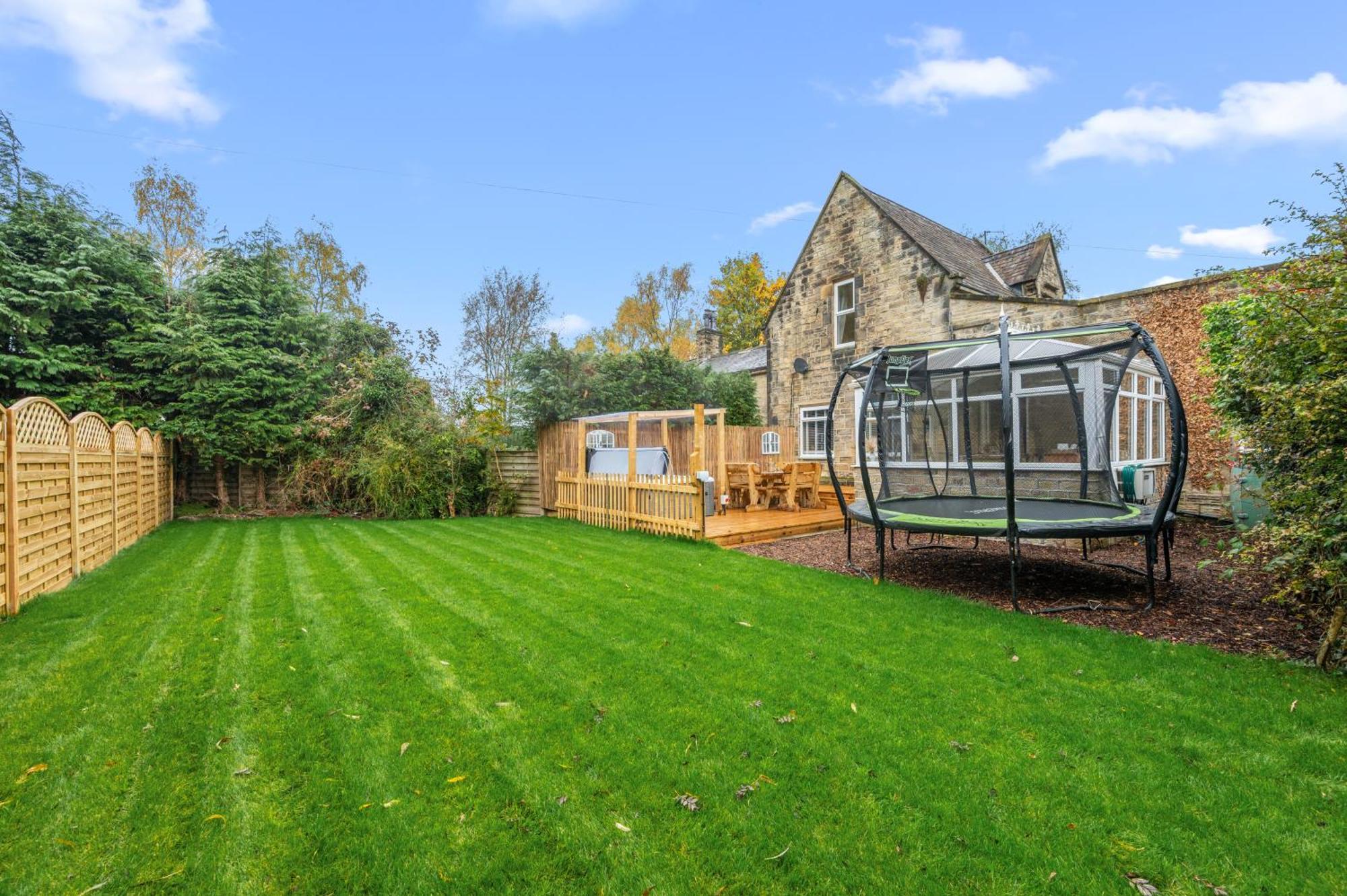 Villa Relax At Little Hawkcliffe à Steeton Extérieur photo