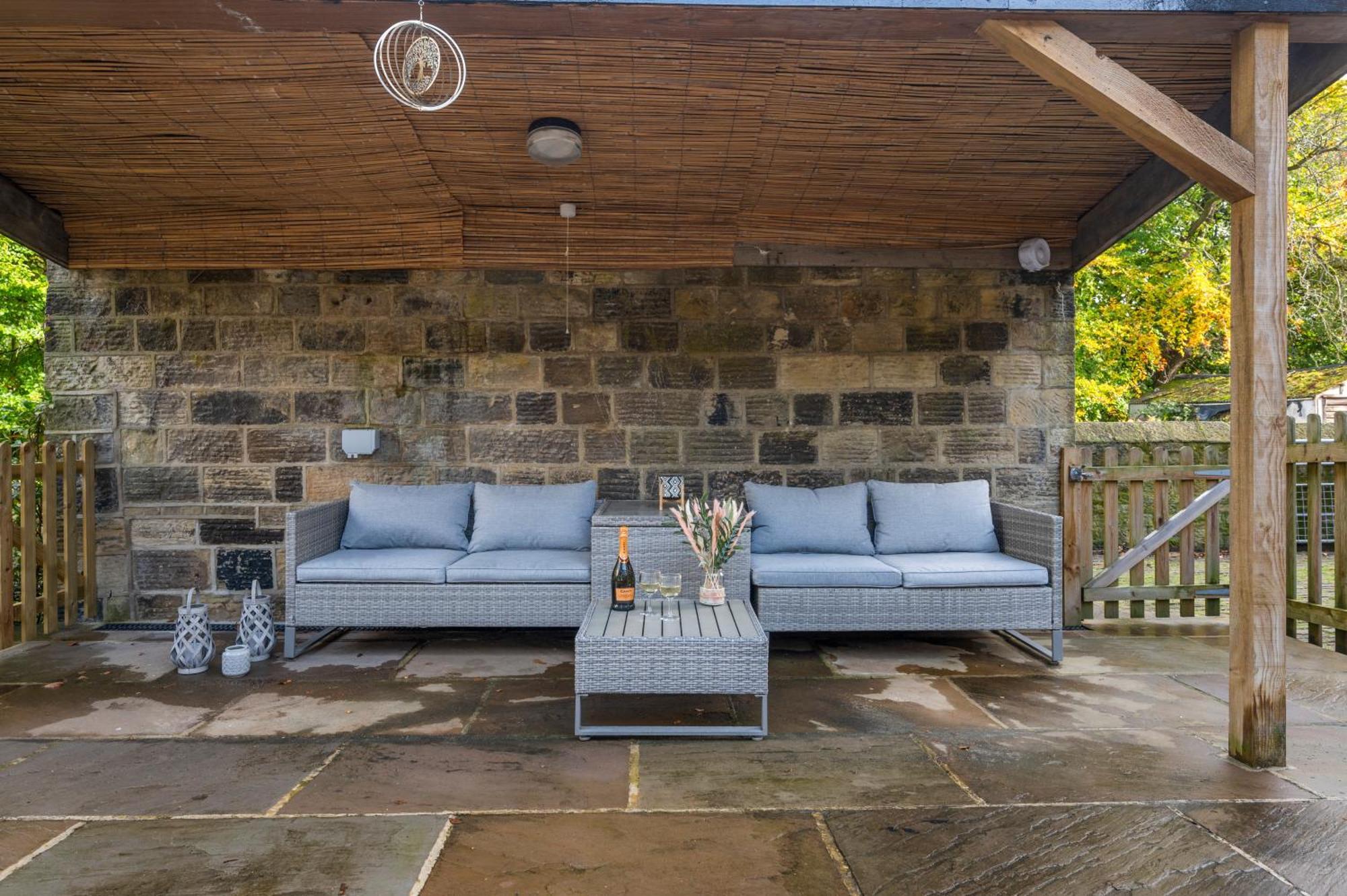 Villa Relax At Little Hawkcliffe à Steeton Extérieur photo